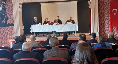 Pınarhisar İlçesi Muhtarlar Toplantısı, Vali Ekici Başkanlığında Gerçekleştirildi