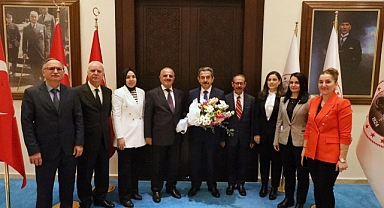 Vergi Haftası Münesebetiyle Vali Birol Ekici Ziyaret Edildi