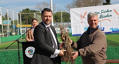 Yapıncak Asma Fidanı Dağıtıldı