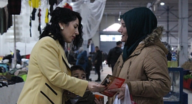 Kırklareli'nin Bağımsız Belediye Başkan Adayı Buşra Taşkın, Pazarcı Esnafıyla Buluştu