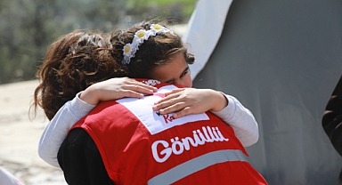 KIZILAY YETİMLERİN İHTİYAÇLARINI RAMAZAN'DA DA KARŞILIYOR