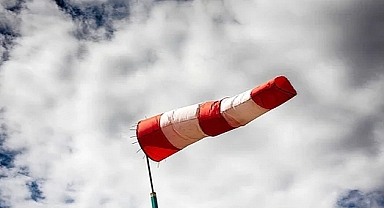 Meteoroloji Genel Müdürlüğü'nden Rüzgar ve Fırtına Uyarısı: Güney ve Güneybatı Bölgelerinde Dikkat!