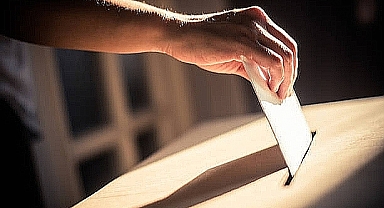 Türkiye Yerel Seçimlere Hazırlanıyor: Siyasi Atmosfer Giderek Isınıyor