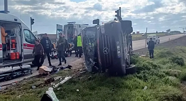 Tekirdağ'da TIR ile yolcu minibüsü çarpıştı: 5 Ölü, 10 Yaralı