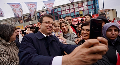 ÜSKÜDAR YAVUZTÜRK'TE COŞKULU KALABALIĞA KONUŞTU