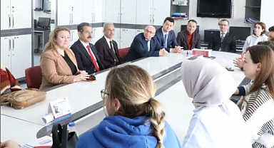 Kırklareli Valisi Birol Ekici'den Lüleburgaz Ramazan Yaman Fen Lisesi'ne Ziyaret