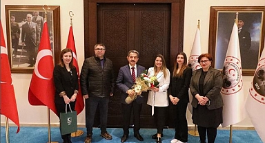 Kırklareli Valisi Birol Ekici, Yeşilay Haftası Dolayısıyla Yeşilay Gönüllülerini Ağırladı