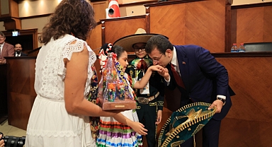 DÜNYANIN ÇOCUKLARI İBB'DE BULUŞTU