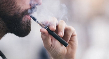 Elektronik Sigaraların Sağlık Üzerindeki Tehlikeleri: Uzmanlardan Uyarılar