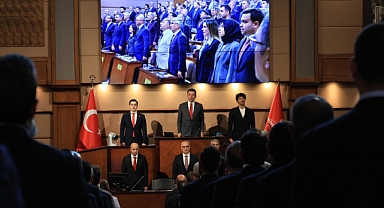 İBB MECLİSİ 9. DÖNEM İLK OTURUMU İMAMOĞLU TARAFINDAN AÇILDI