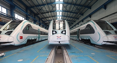 MİLLİ ELEKTRİKLİ TRENİN 3. SETİ RAYLARA ÇIKTI
