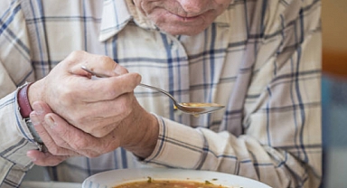 Parkinson Hastalığı: Belirtileri, Tedavi Yöntemleri ve Yaşam Kalitesini Artırma İpuçları
