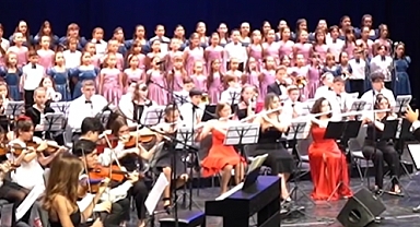 Lüleburgaz Belediyesi Çocuk Senfoni Orkestrası'nın İlk Konseri Büyük İlgi Gördü