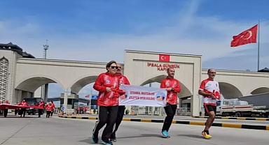Atatürk'ün Selanik'teki evinden alınan toprak, İpsala'da törenle atletlere teslim edildi