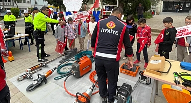 Babaeski'de Trafik Haftası Etkinlikleri: Minik Öğrencilere Ekipman Tanıtımı ve Bilgilendirme