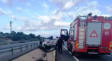Bariyere çarpan otomobilin sürücüsü yaralandı