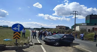 Edirne'de otomobiller çarpıştı: 4 yaralı