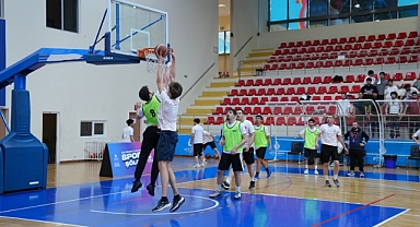 İstanbul Büyükşehir Belediyesi Yurtları Spor Şöleni: Gençler Sporla Buluştu 