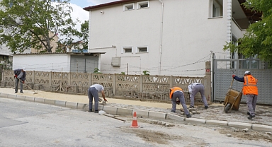 Kırklareli Belediyesi, Şehirdeki Yol ve Kaldırım Çalışmalarını Sürdürüyor