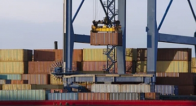 Türkiye'nin Dış Ticaret Verileri Açıklandı: Nisan 2024'te İhracat Artarken, İthalat Yükseldi