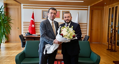 ARNAVUTKÖY BELEDİYE BAŞKANI CANDAROĞLU’NU TEBRİK ETTİ