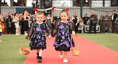 Edirne'de halk eğitimi kursiyerleri, yılsonu etkinliğinde yeteneklerini sergiledi