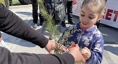 Kırklareli'de Dünya Çevre Günü'nde 500 fidan dağıtıldı