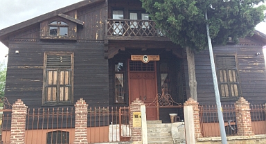 ALİ RIZA EFENDİ KÜLTÜR EVİ ZİYARETÇİLERİNİ BEKLİYOR