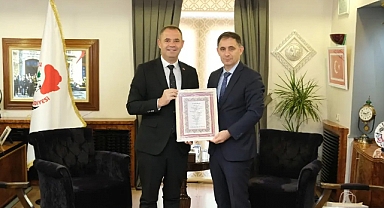 Edirne Vakıflar Bölge Müdürü Ahmet Saraç, Kırklareli Belediye Başkanı Derya Bulut'u Ziyaret Etti