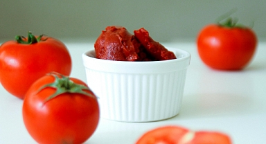 ADIM ADIM EV YAPIMI DOMATES SALÇASI TARİFİ