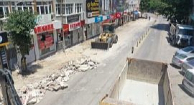 KEŞAN’I YENİ ÇEHRESİNE KAVUŞTURMA ÇALIŞMALARI DEMİRCİLER CADDESİ’NDEN BAŞLADI