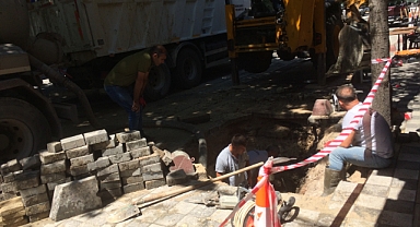 SU ARIZASI BELEDİYE EKİPLERİNİN MÜDAHALESİYLE GİDERİLDİ 