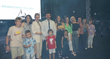 Babaeski 48. Tarım ve Kültür Festivali'nde Başkan Dr. Fırat Yayla'ya Sürpriz Doğum Günü Kutlaması