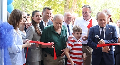 Büyükkarıştıran'da Yeni Bir İşletme Açıldı: Belediye Başkanı Ertuğrul Çamlıca Açılış Törenine Katıldı