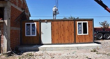 Evi Yanan Yaşlı Kadına Süleymanpaşa Belediyesi’nden Tam Destek