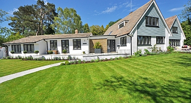 Evin Bahçesine Çim Ekmenin Yolları ve Faydaları