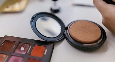 Kadın Kuaförleri ve Güzellik Salonları Haftada Bir Gün Kapalı Olma Zorunluluğundan Muaf Tutuldu