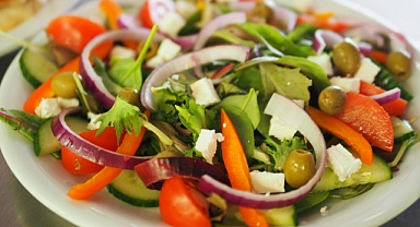 Soğanın Sağlığa Faydaları: Güçlü Bir Doğal Şifa Kaynağı