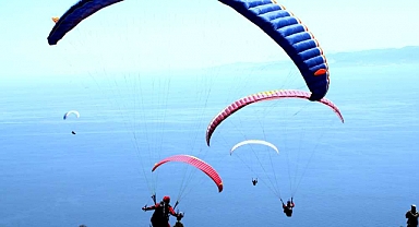 Tekirdağ'ın Gökyüzüyle Buluşma Noktası: Yeniköy - Uçmakdere Yamaç Paraşütü