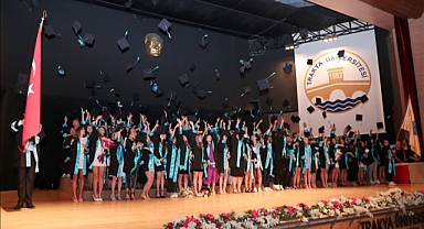 TRAKYA ÜNİVERSİTESİ 4438 MEZUNUNU GELECEĞE UĞURLADI