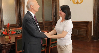 TRAKYA ÜNİVERSİTESİ REKTÖRÜ PROF. DR. MUSTAFA HATİPLER’DEN EDİRNE BELEDİYE BAŞKANI AV. FİLİZ GENCAN AKIN’A ZİYARET
