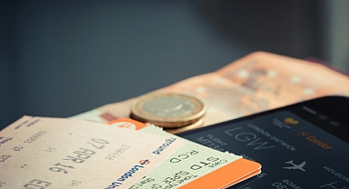 Uçak Bileti Alımında Dijital Dönüşüm: Kolaylık, Güvenlik ve Çevresel Farkındalık