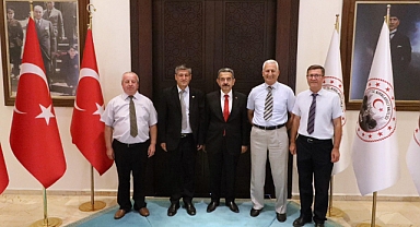 Vali Birol Ekici, Emekli Astsubaylar Derneği Temsilcilerini Makamında Ağırladı