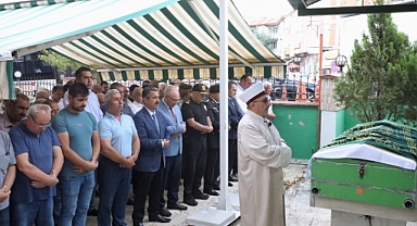 Vali Birol Ekici, Şehit Babası Mehmet Topal’ı Son Yolculuğuna Uğurladı