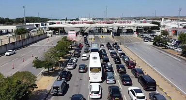 Vali Sezer: Kapıkule'de 2024'ün yolcu ve araç çıkış rekoru kırıldı