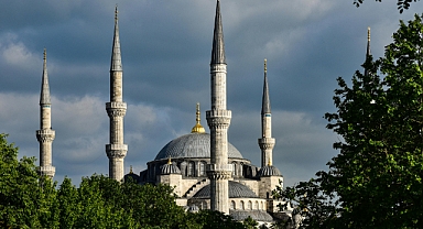 2024'ün En Kutsal Gecelerinden Biri: Mevlid Kandili