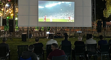 Babaeski Halkı Milli Maçı Dev Ekranda Birlikte İzledi