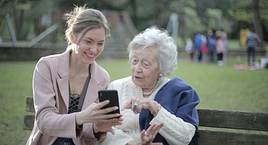 Dünya Alzheimer Ayı'nda Kırklareli Eğitim ve Araştırma Hastanesi'nden Bilgilendirme