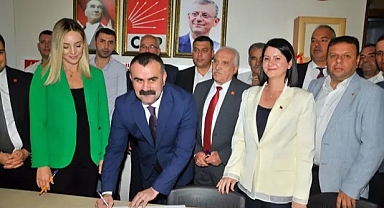 İYİ Parti'den istifa eden Uzunköprü Belediye Başkanı Martin, CHP'ye katıldı