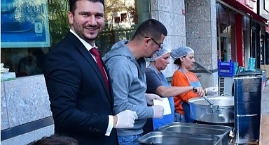 Mevlid Kandili'nde Lokma Hayrı İkramı